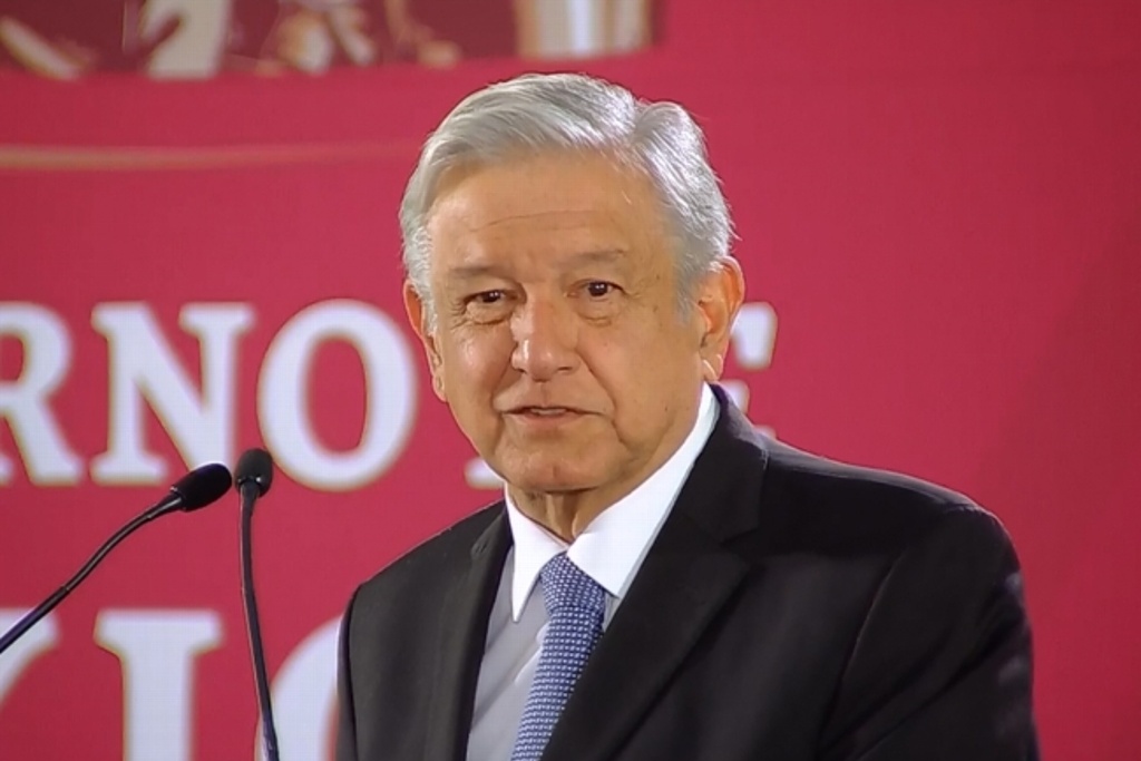 Se van a seguir vigilando todos los ductos de Pemex: López Obrador