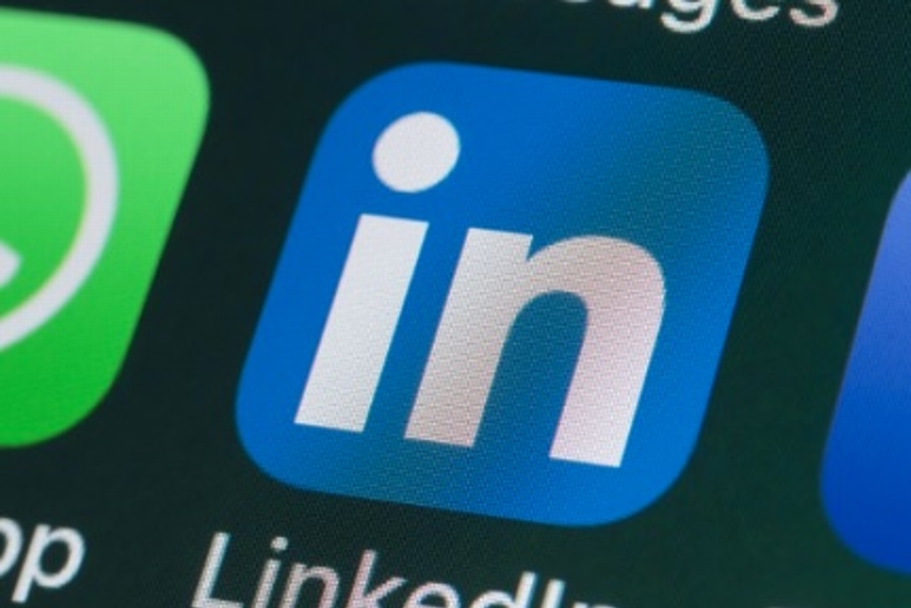 LinkedIn probará añadir 'stories' a sus funciones
