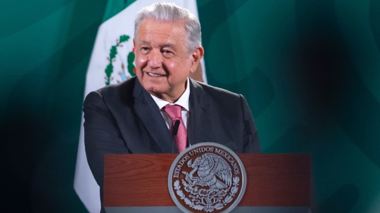 Continúan labores de auxilio y entrega directa de apoyos a damnificados por inundaciones, afirma presidente