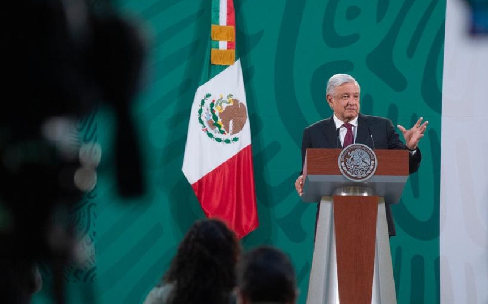 Presidente Andrés Manuel presume programas sociales... en Honduras y El Salvador