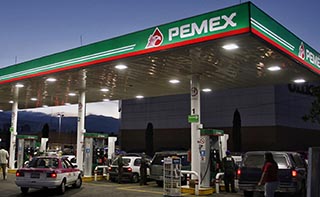 Pemex aplaza programa para reducir mercado ilícito de gasolinas