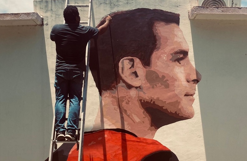 Elaboran mural en honor a Rafa Márquez en Veracruz; así reaccionó el futbolista