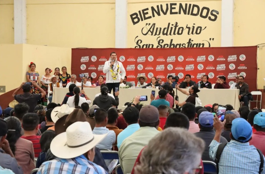 Foro de Desarrollo con Identidad: Armenta expone la conexión entre corrupción y desigualdad en comunidades indígenas