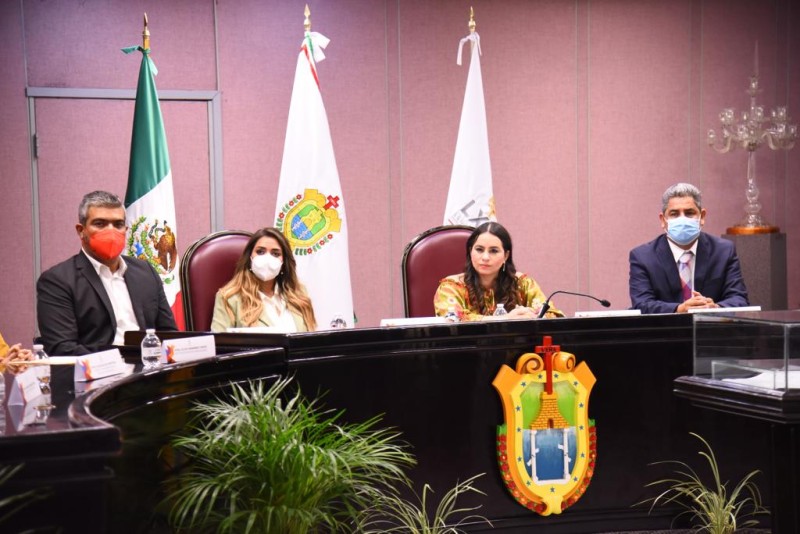 Impulsa Diputada convenio para que planteles universitarios otorguen becas