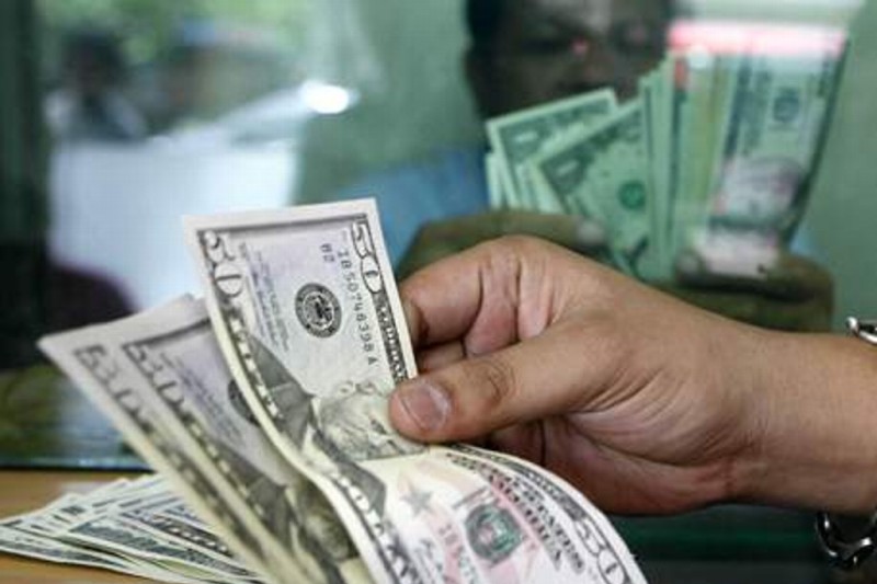 ¡Dólar sigue subiendo! Se vende en 20.95 pesos en bancos